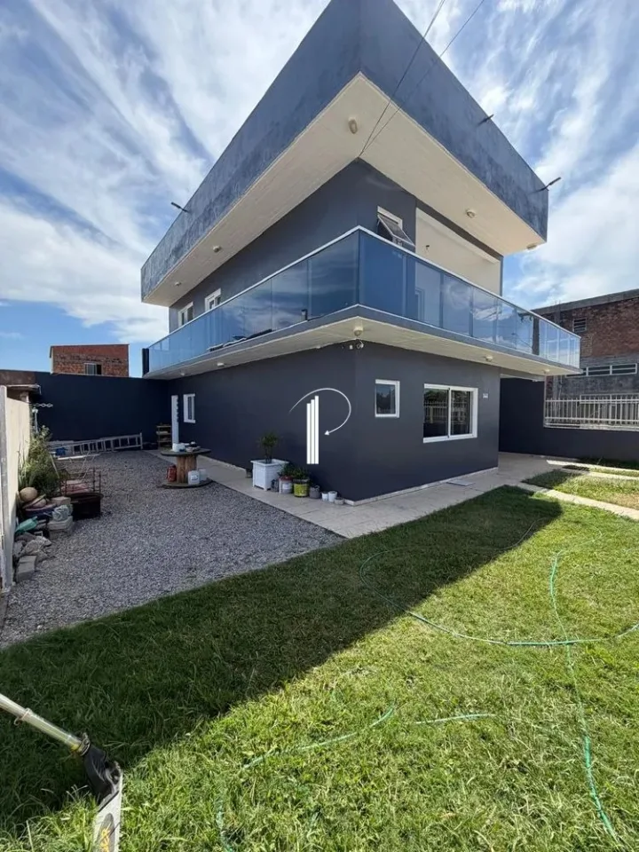 Casa belíssima à venda  no Cassino-rs